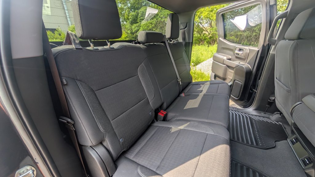 Used 2023 Chevrolet Silverado 1500 Custom AWD/4WD image 19