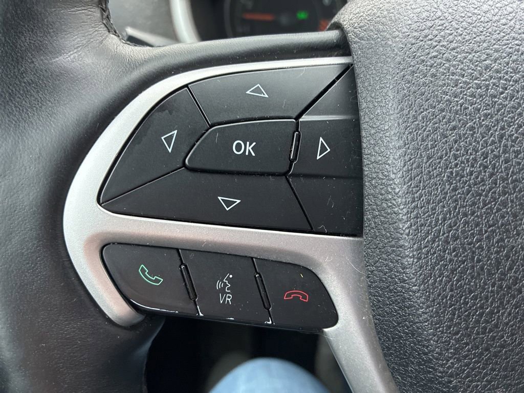 Used 2015 Jeep Cherokee Trailhawk w/ Comfort/Convenience Group image 19