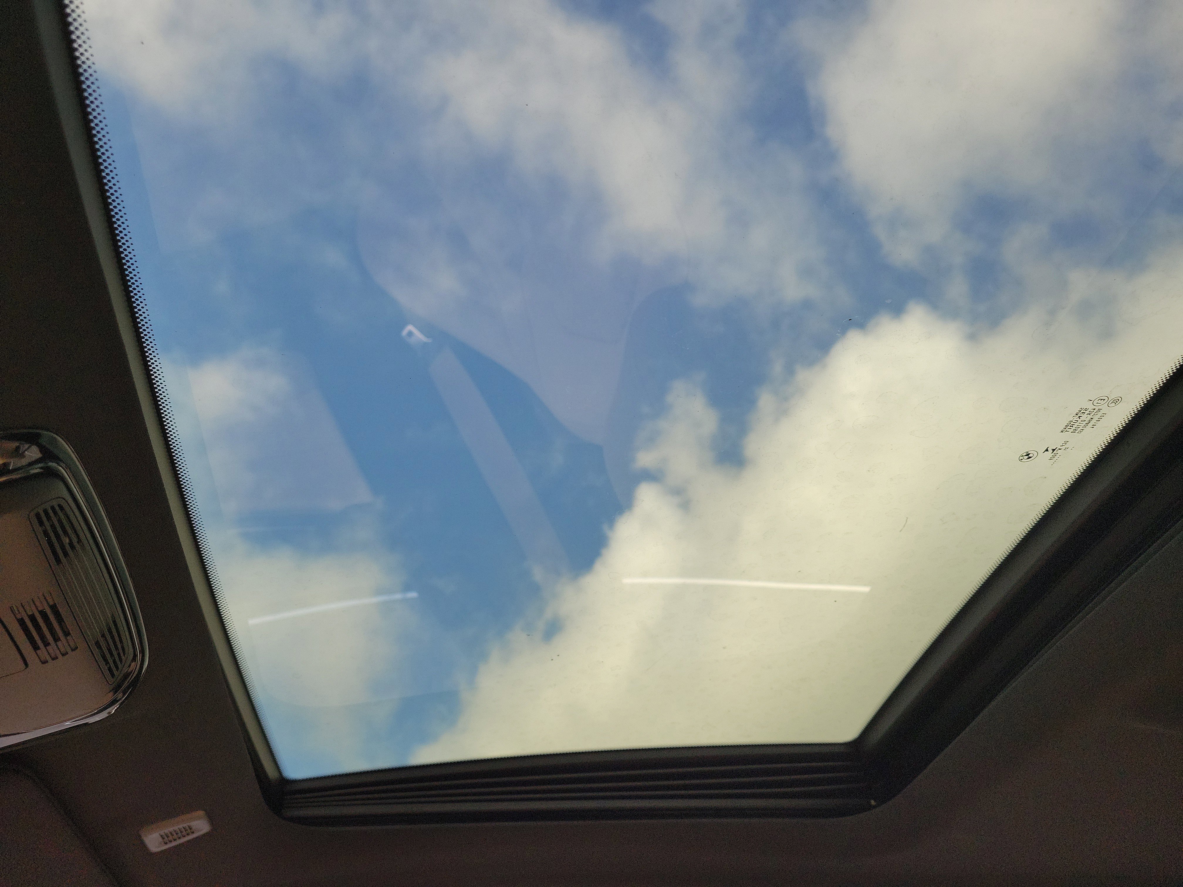 Used 2022 BMW 540i w/ Premium Package image 35