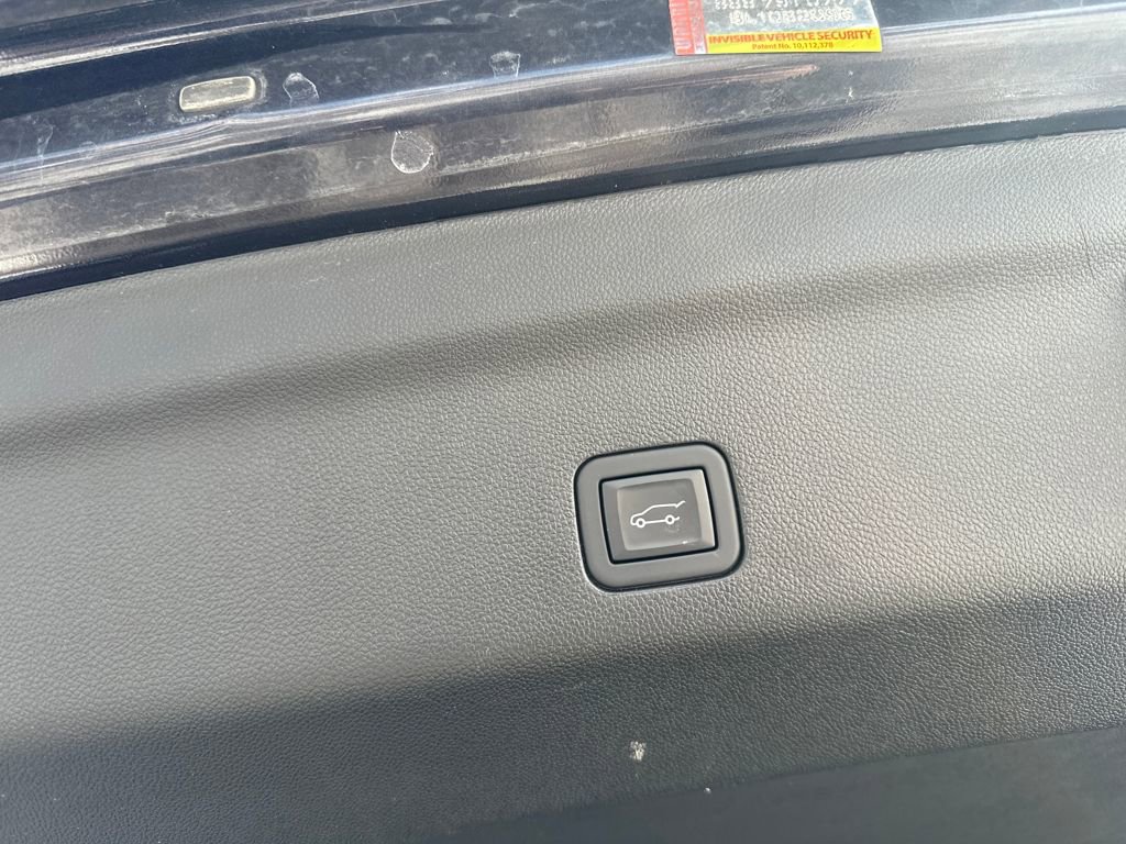 Used 2024 Chevrolet Tahoe Z71 w/ Luxury Package image 29