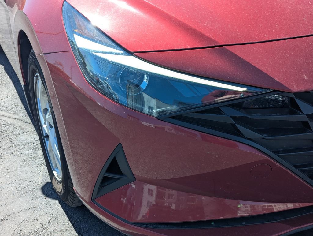 Used 2023 Hyundai Elantra SE FWD image 7