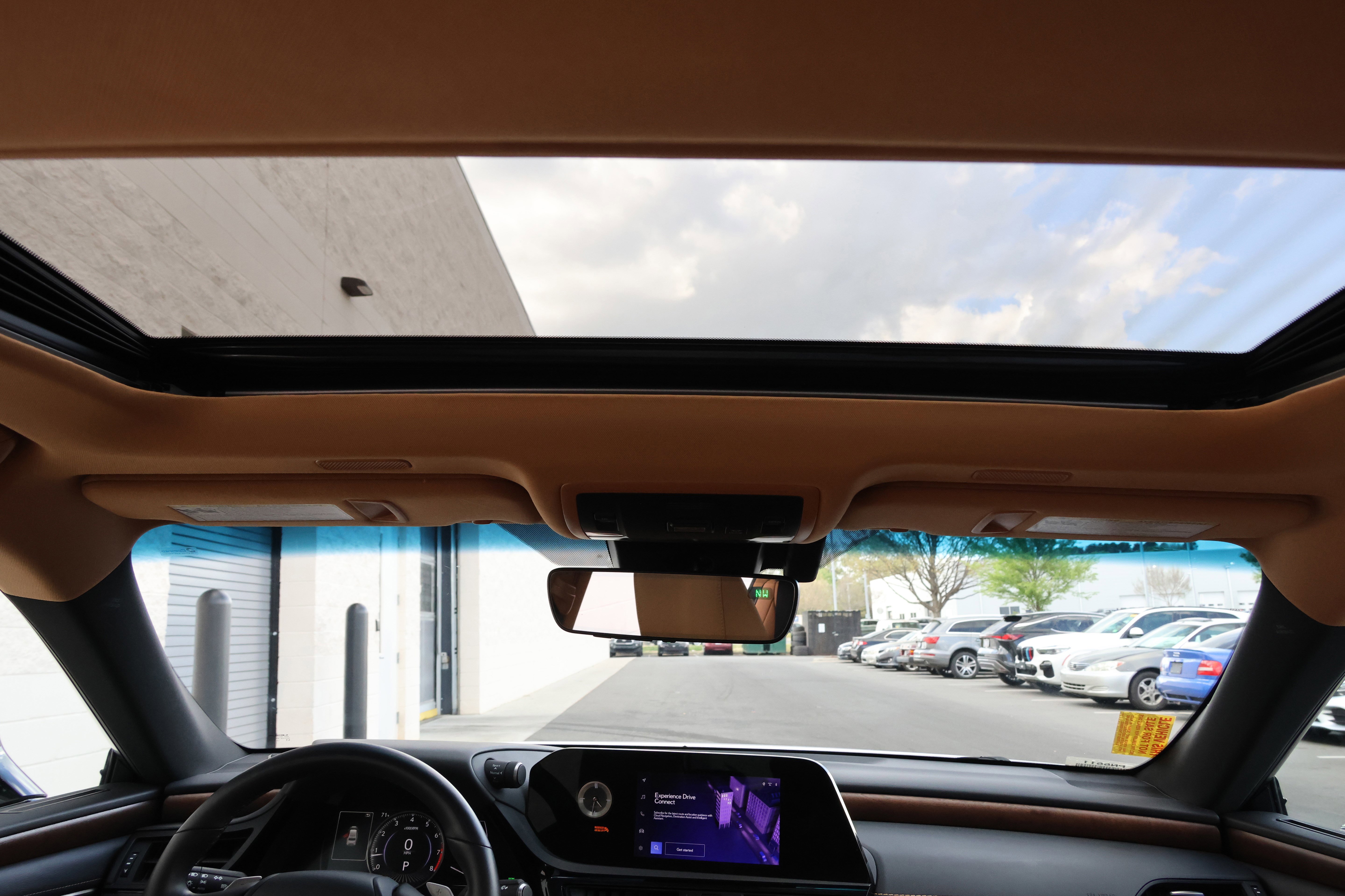 Used 2025 Lexus ES 350 w/ Premium Package image 31