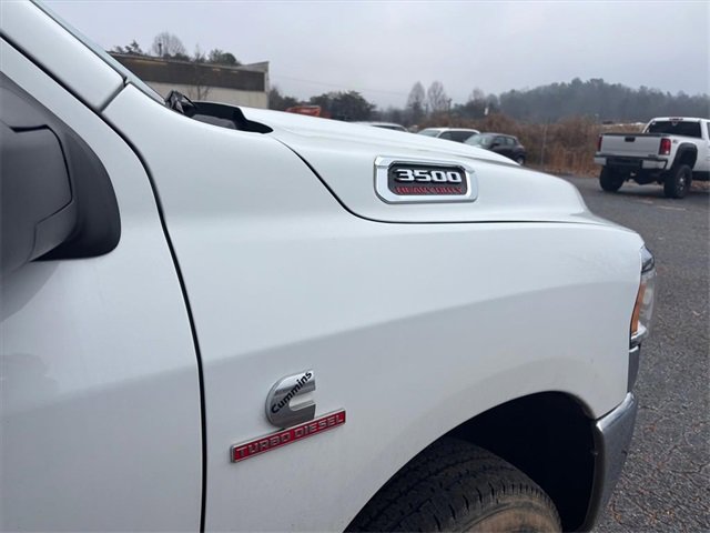 Used 2023 RAM 3500 Tradesman w/ Chrome Appearance Group image 11