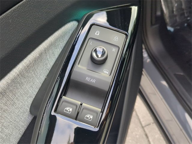 Certified 2023 Volkswagen ID.4 Pro image 17