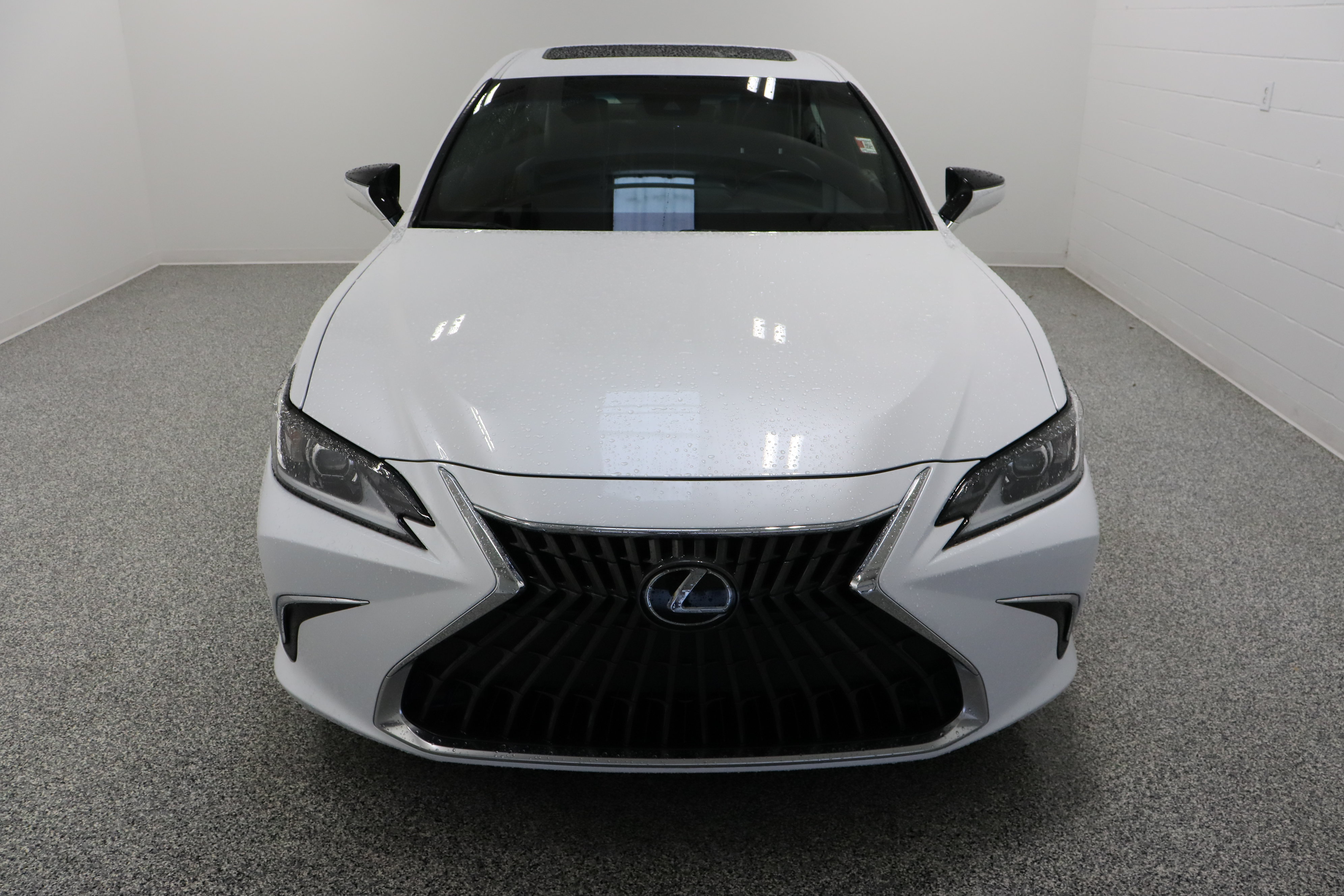 Used 2024 Lexus ES 350 w/ Accessory Package (Z1) FWD image 3