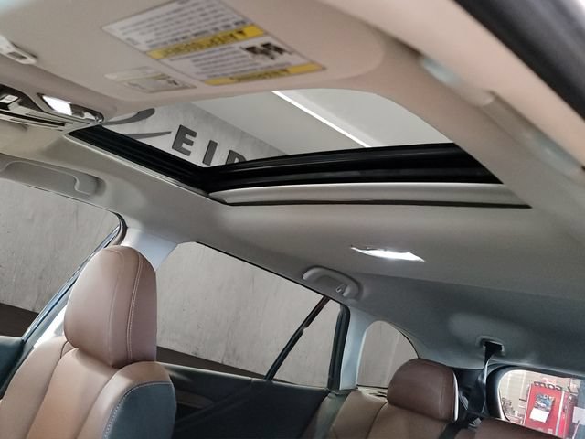 Used 2020 Subaru Outback Touring XT AWD/4WD image 3
