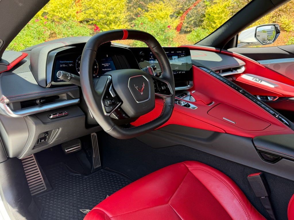 Used 2022 Chevrolet Corvette Stingray Preferred Cpe w/ Z51 Performance Package RWD image 15