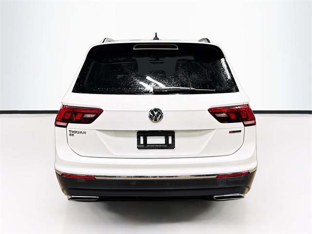 Used 2021 Volkswagen Tiguan SE w/ Panoramic Sunroof Package image 6