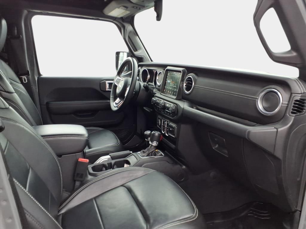 Used 2018 Jeep Wrangler Unlimited Sahara image 14
