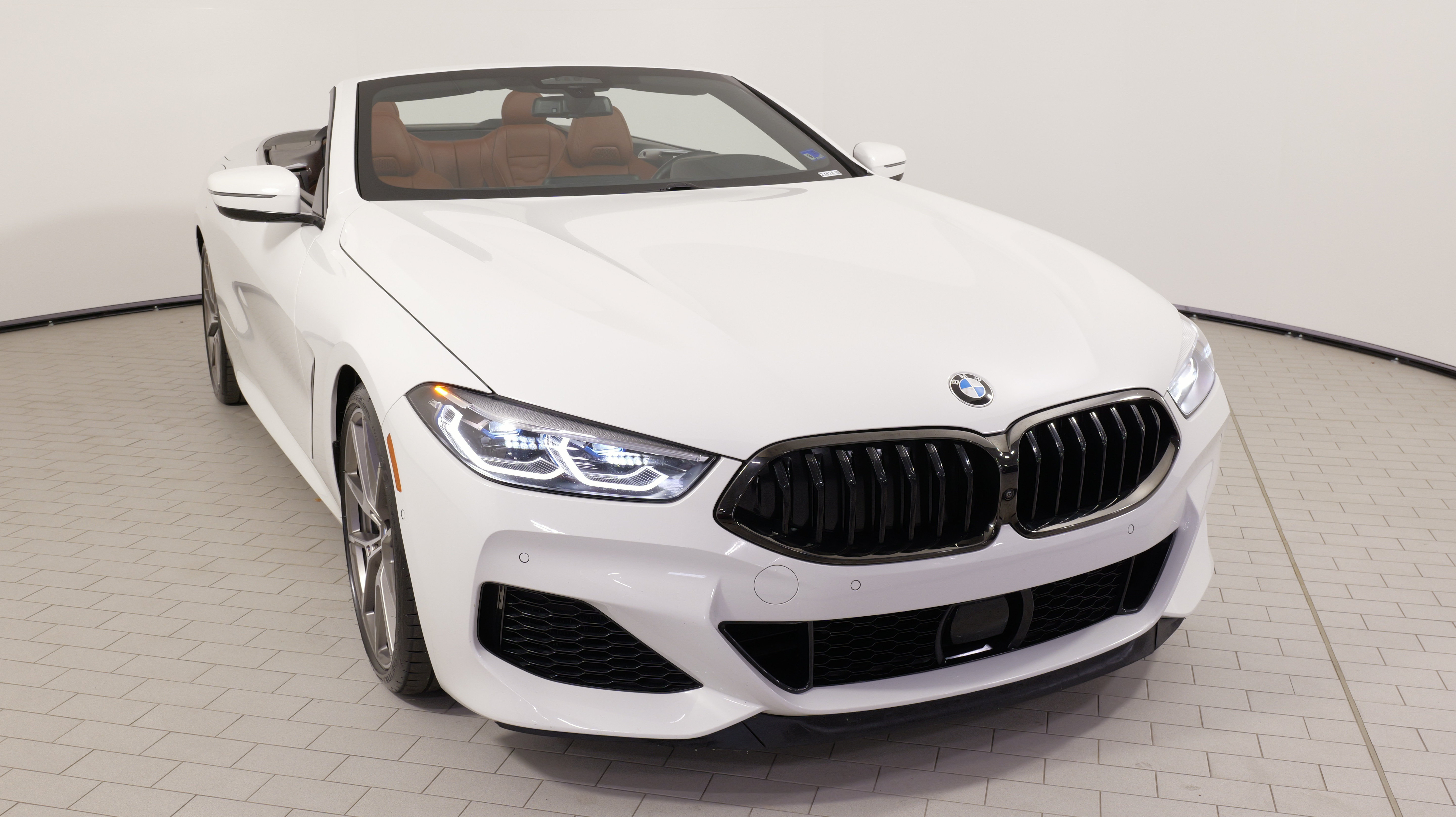 Used 2022 BMW M850i xDrive Convertible AWD/4WD image 7