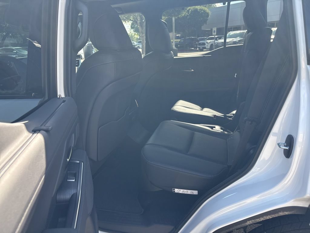 Certified 2026 Lexus GX 550 w/ Accessory Package (31) AWD/4WD image 21