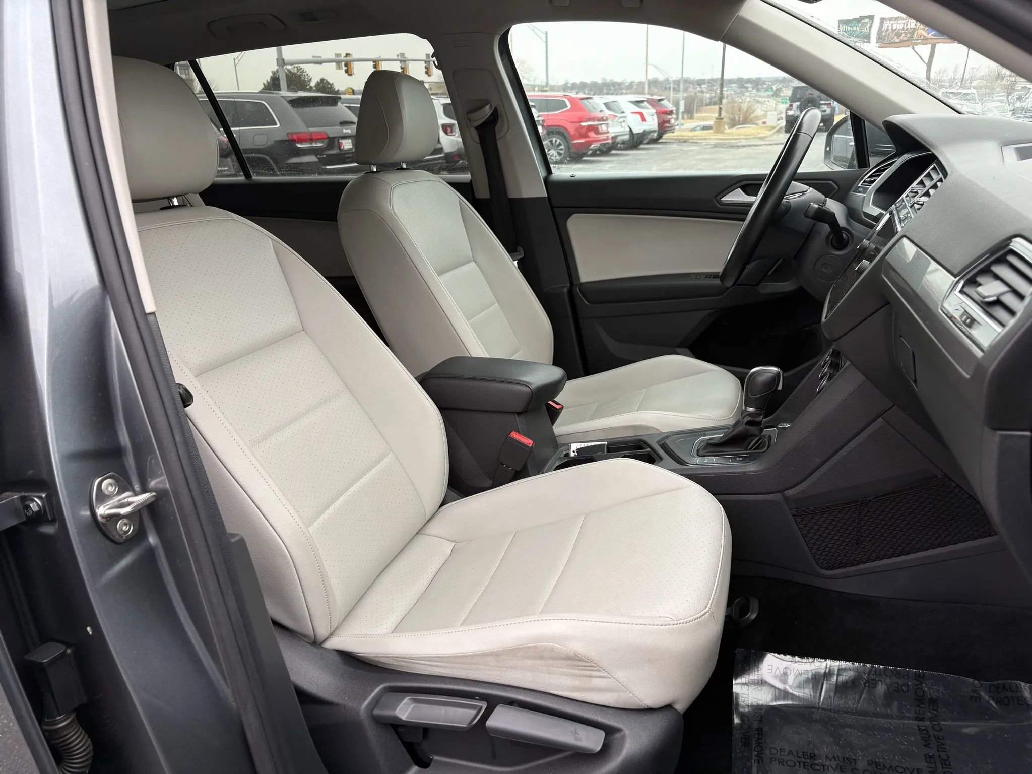Used 2019 Volkswagen Tiguan SEL image 18