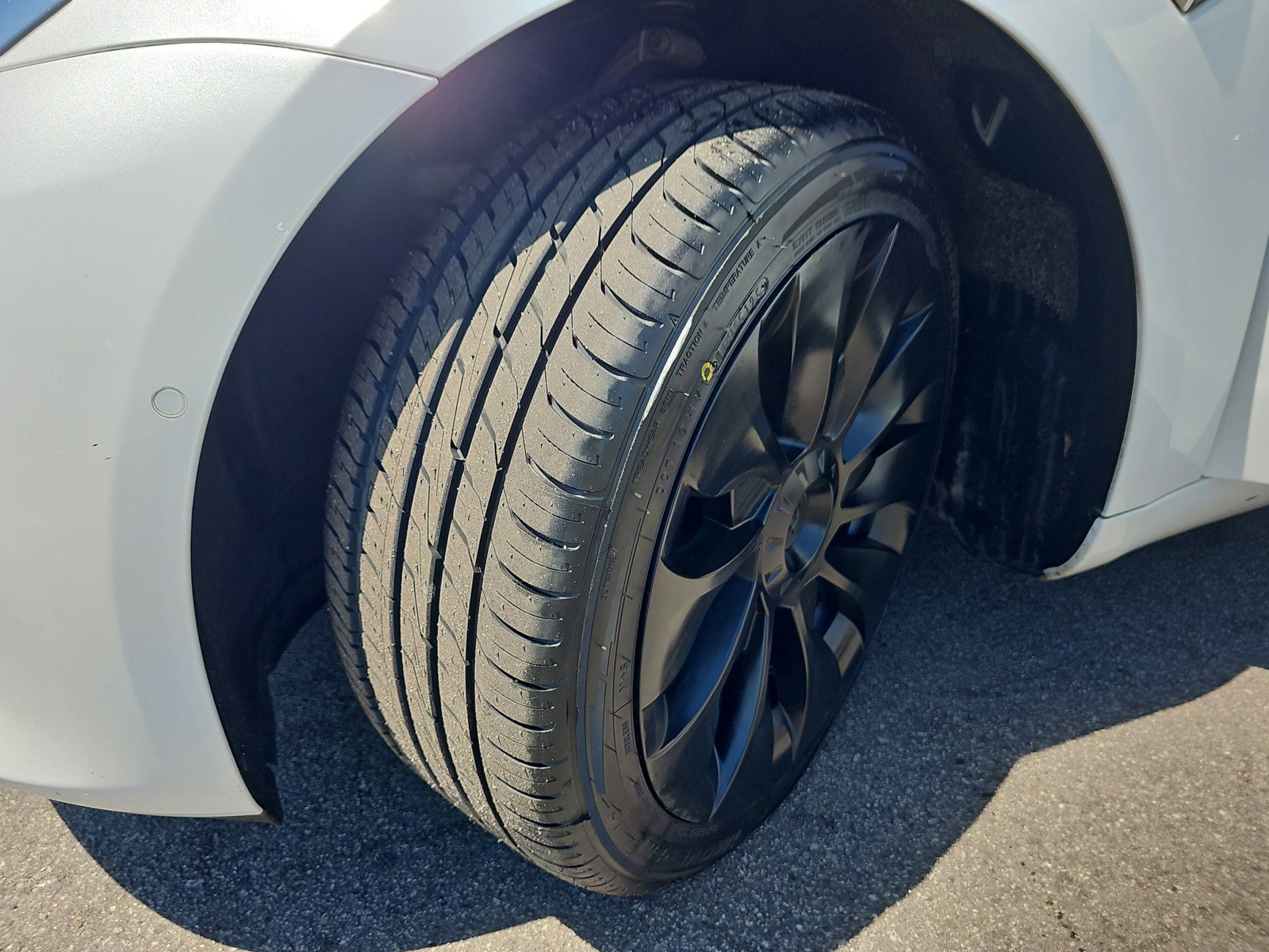Used 2020 Tesla Model 3 Standard Range Plus RWD image 33
