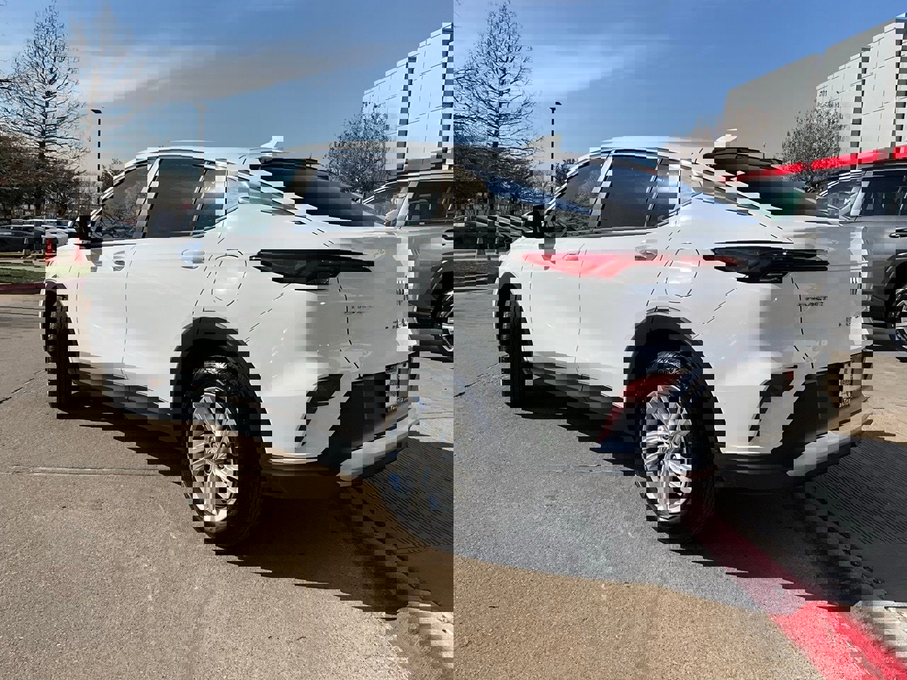 Used 2025 Buick Envista Preferred image 8