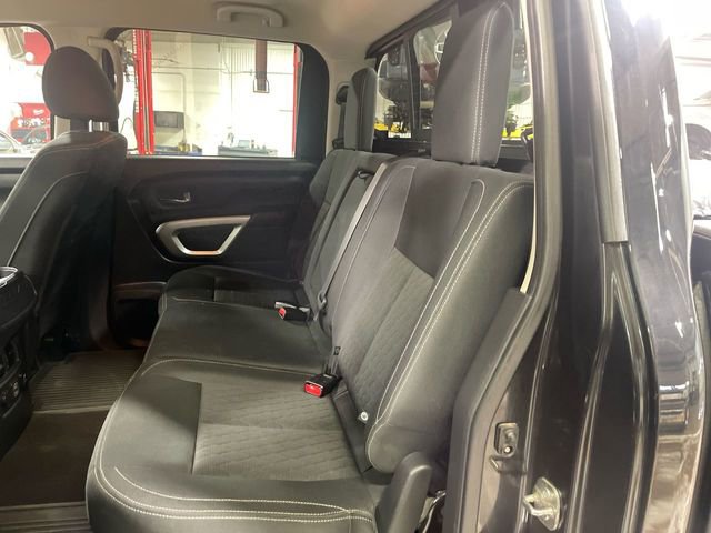 Used 2019 Nissan Titan SV w/ SV Convenience Package AWD/4WD image 22