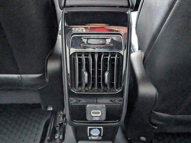 Used 2023 Jeep Compass Limited image 17