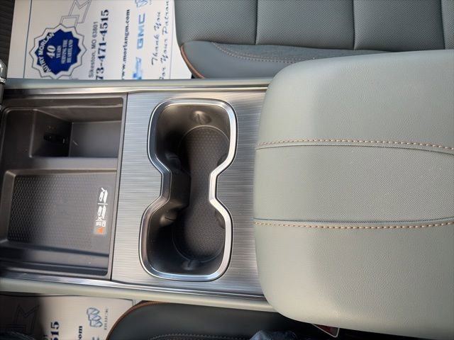 New 2026 GMC Acadia AT4 w/ Luxury Package image 24