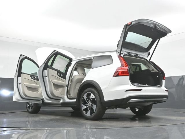 New 2026 Volvo V60 B5 Cross Country Plus w/ Protection Package Premier image 58