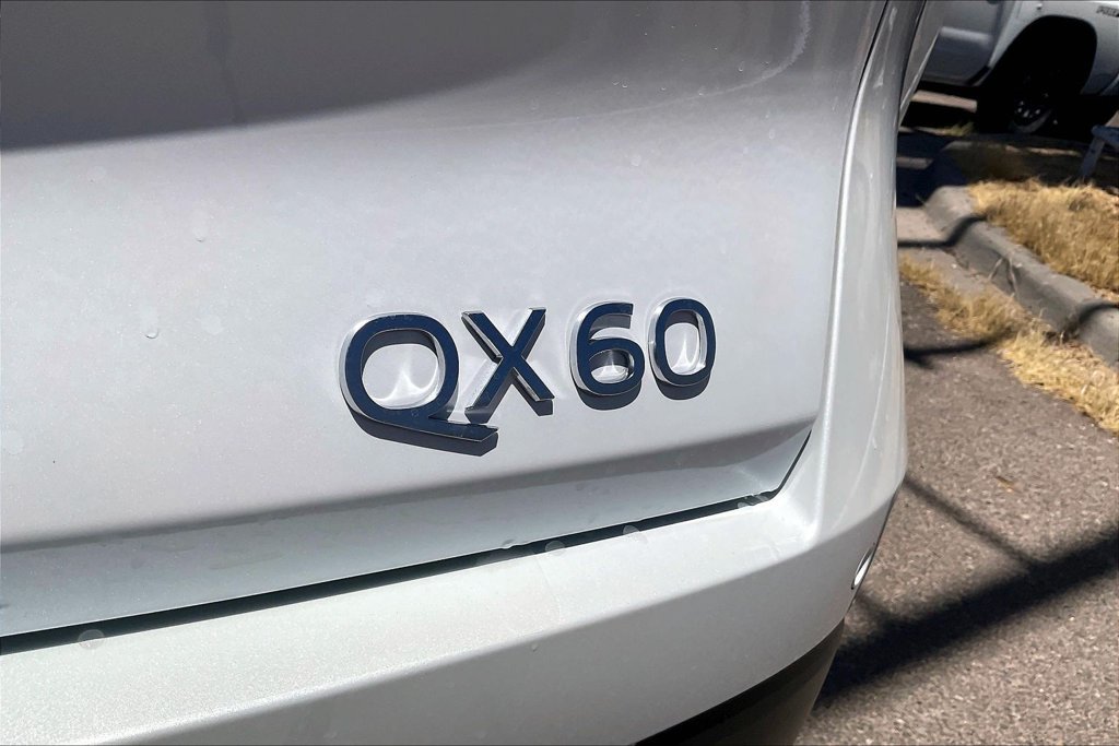 New 2027 INFINITI QX60 Luxe w/ Cargo Package FWD image 9