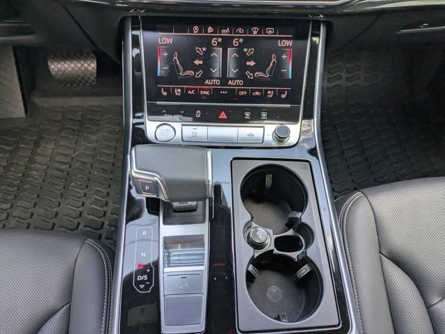 Used 2020 Audi Q8 Prestige w/ Prestige Package AWD/4WD image 19