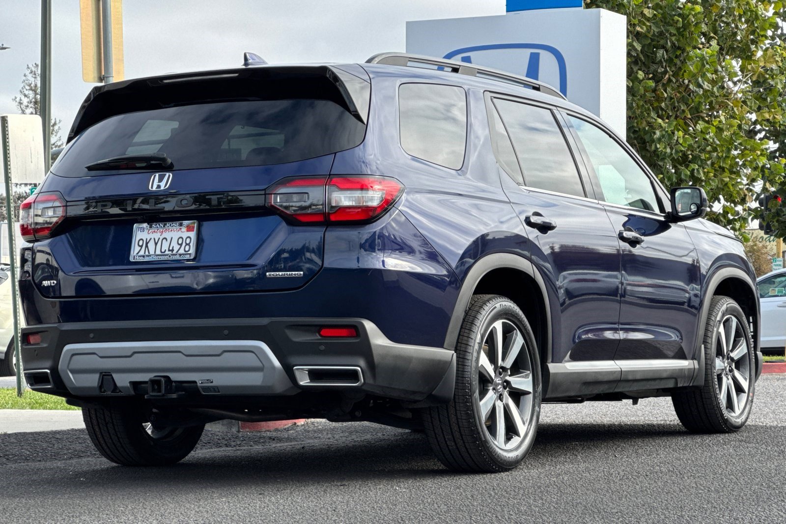 Certified 2024 Honda Pilot Touring image 8