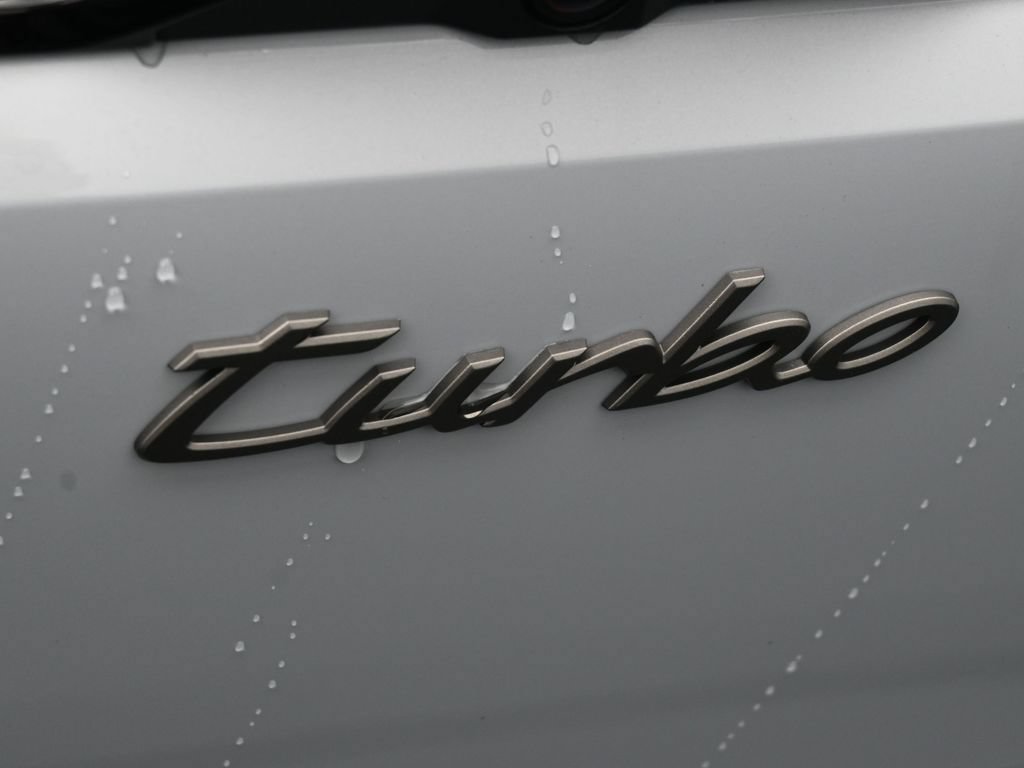 New 2025 Porsche Macan Turbo Electric AWD/4WD image 9