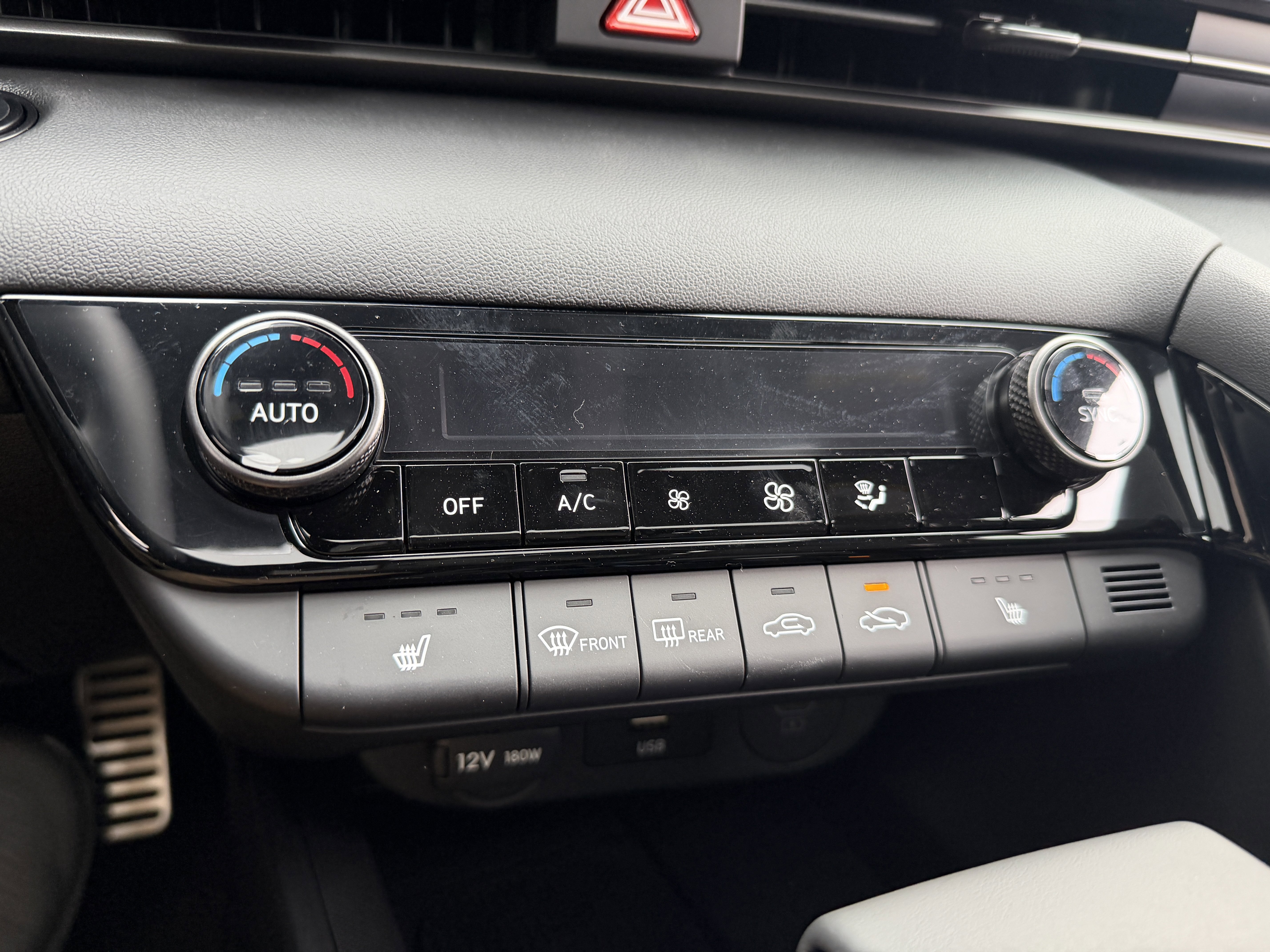 New 2026 Hyundai Elantra SEL Sport FWD image 33