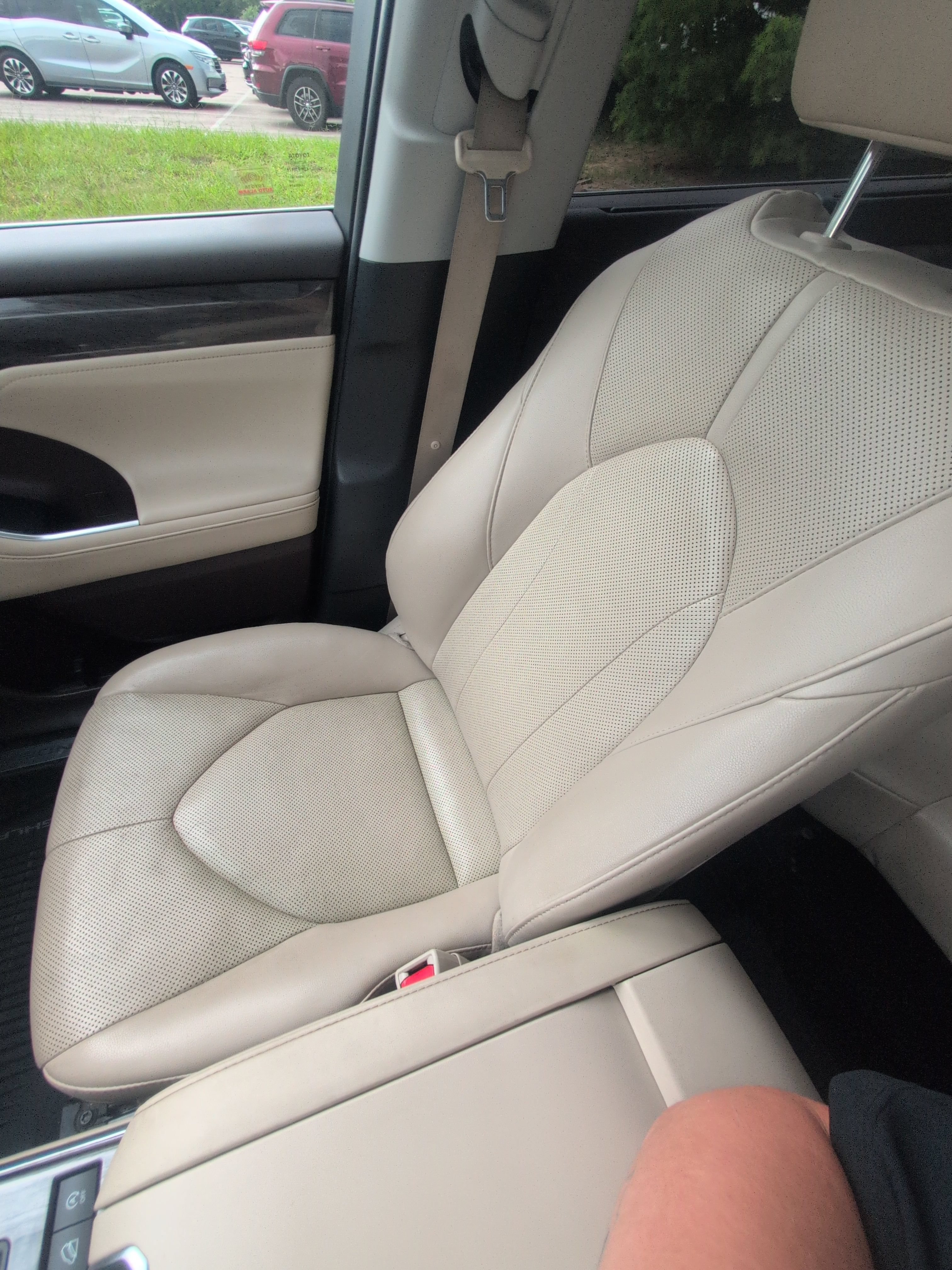 Used 2020 Toyota Highlander Limited AWD/4WD image 6