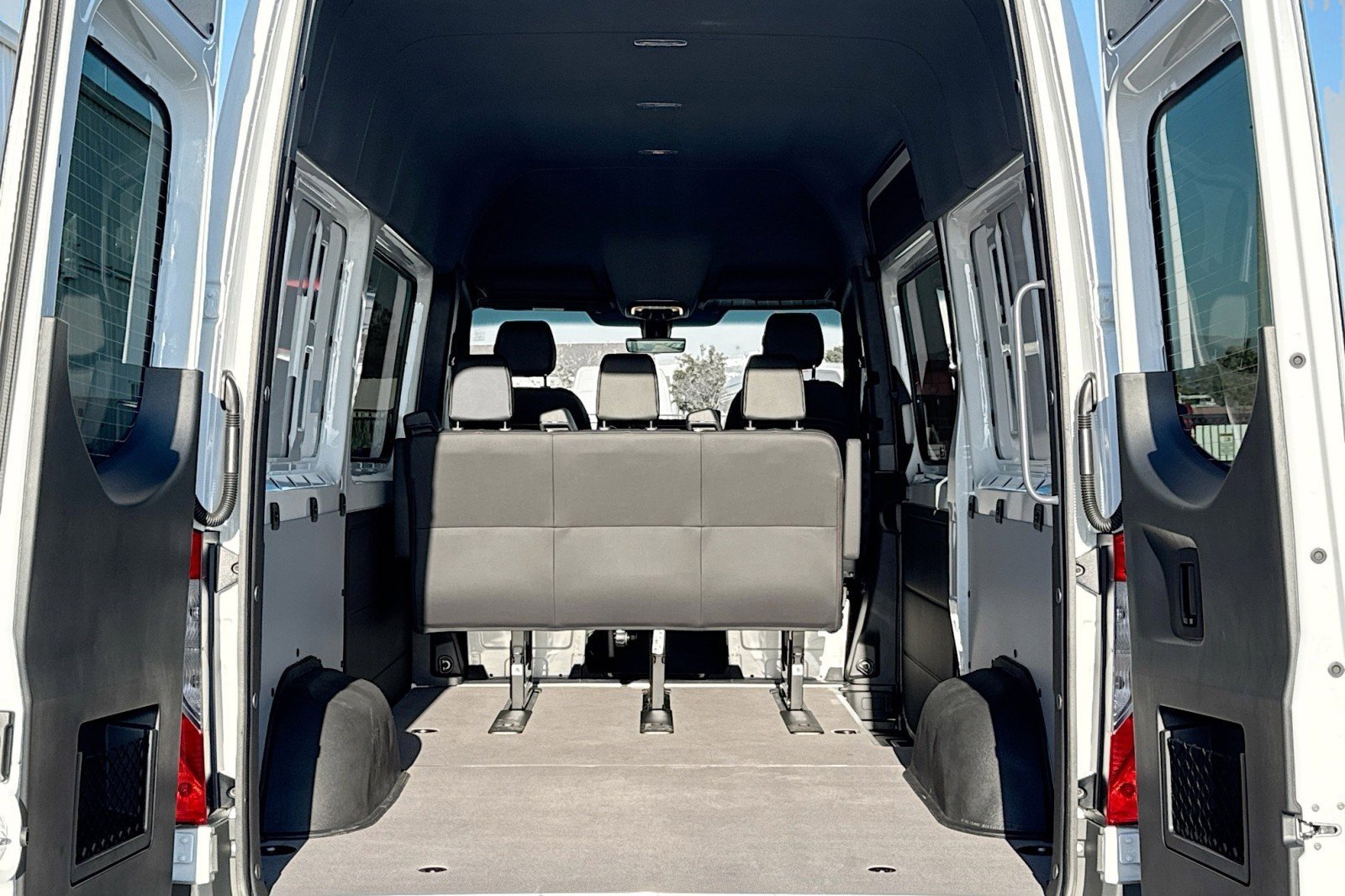 New 2026 Mercedes-Benz Sprinter 2500 image 21