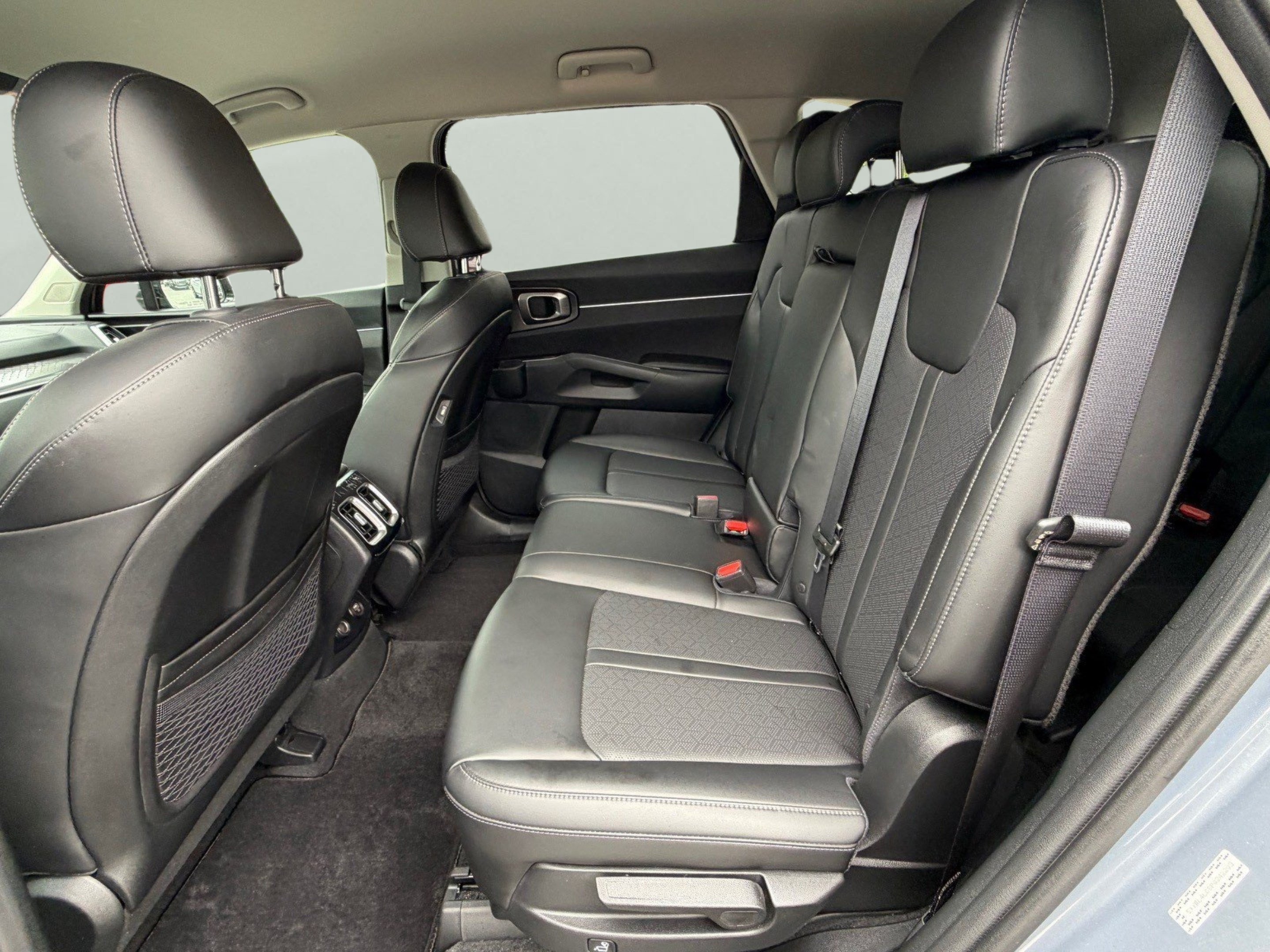 Certified 2023 Kia Sorento S FWD image 49