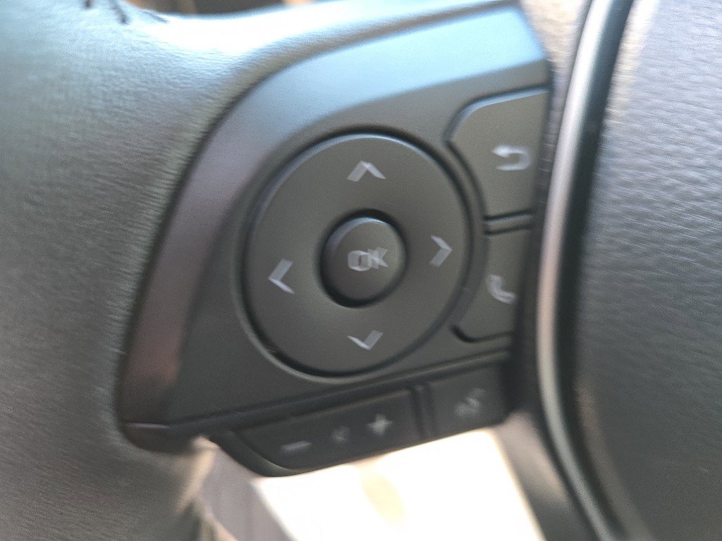 Used 2023 Toyota RAV4 XLE Premium image 21