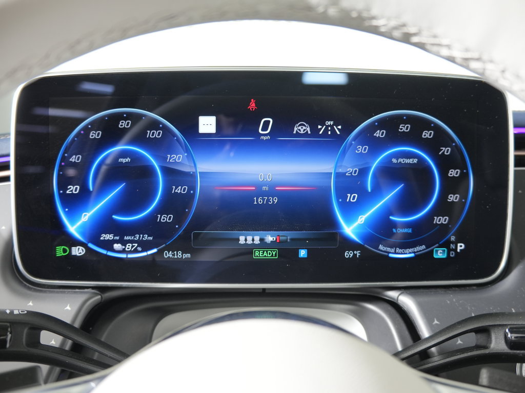 Certified 2025 Mercedes-Benz EQE 350+ 4MATIC SUV w/ Driver Assistance Package image 18
