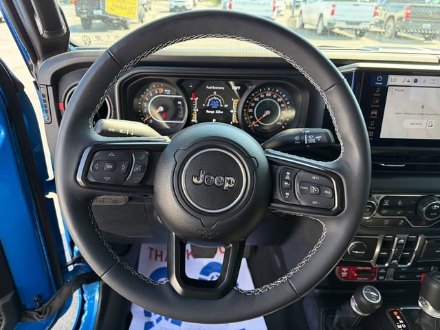 Used 2025 Jeep Gladiator Rubicon w/ Convenience Group AWD/4WD image 9