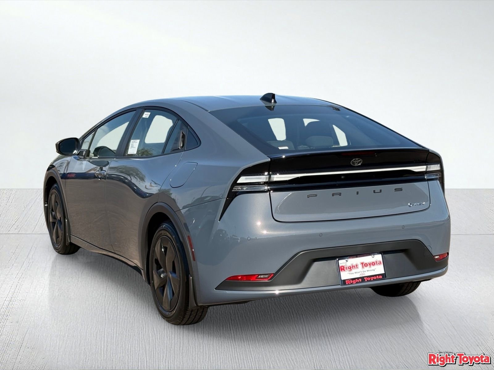 New 2026 Toyota Prius Plug-In Hybrid image 4