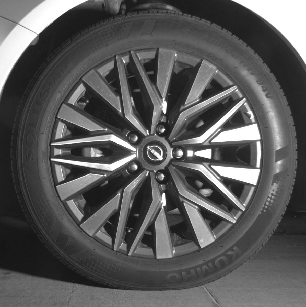 Used 2025 Nissan Altima 2.5 SV image 12