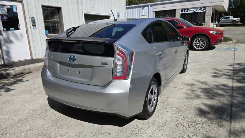 Used 2013 Toyota Prius Two FWD image 5