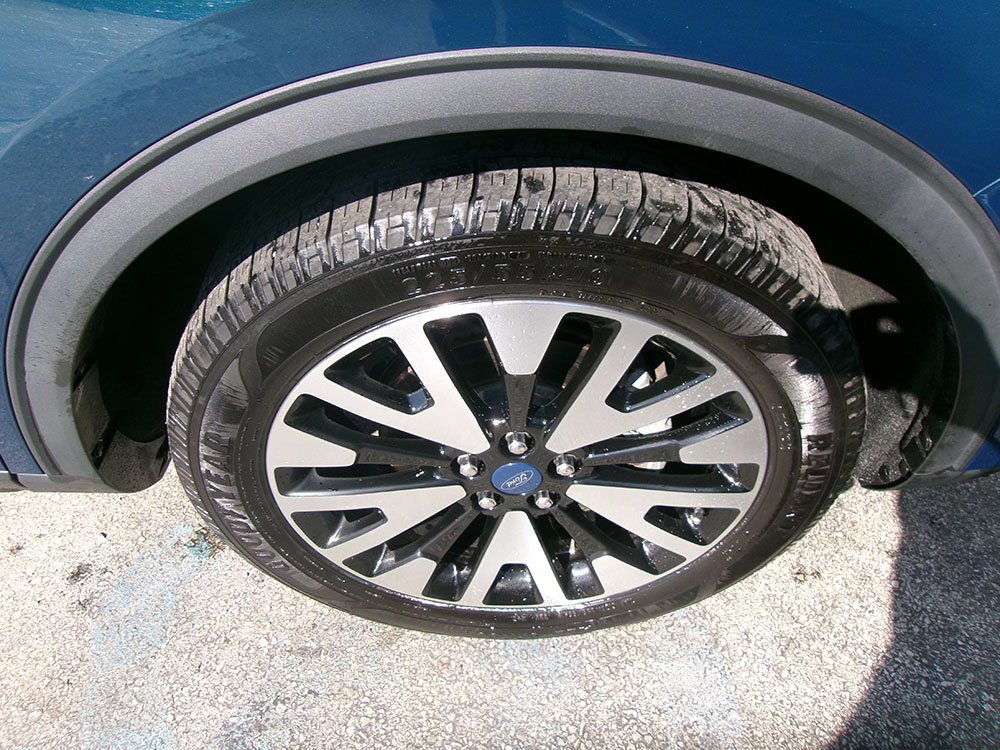 Used 2020 Ford Escape SEL image 8