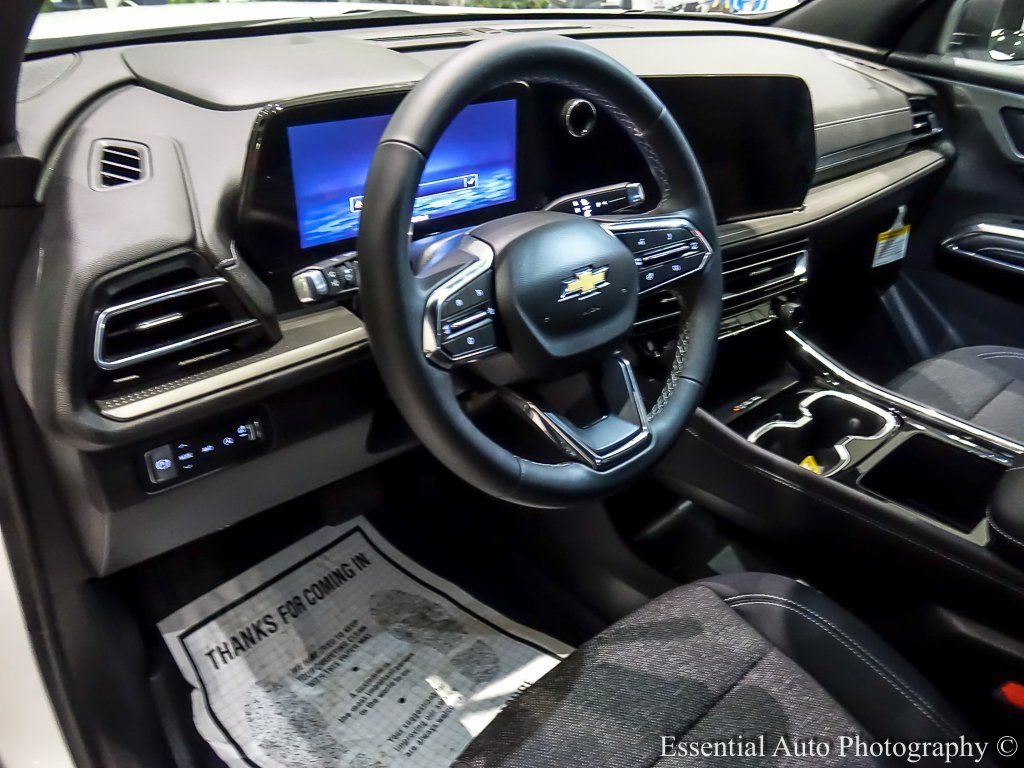 New 2026 Chevrolet Traverse LT w/ Driver Confidence Package image 9