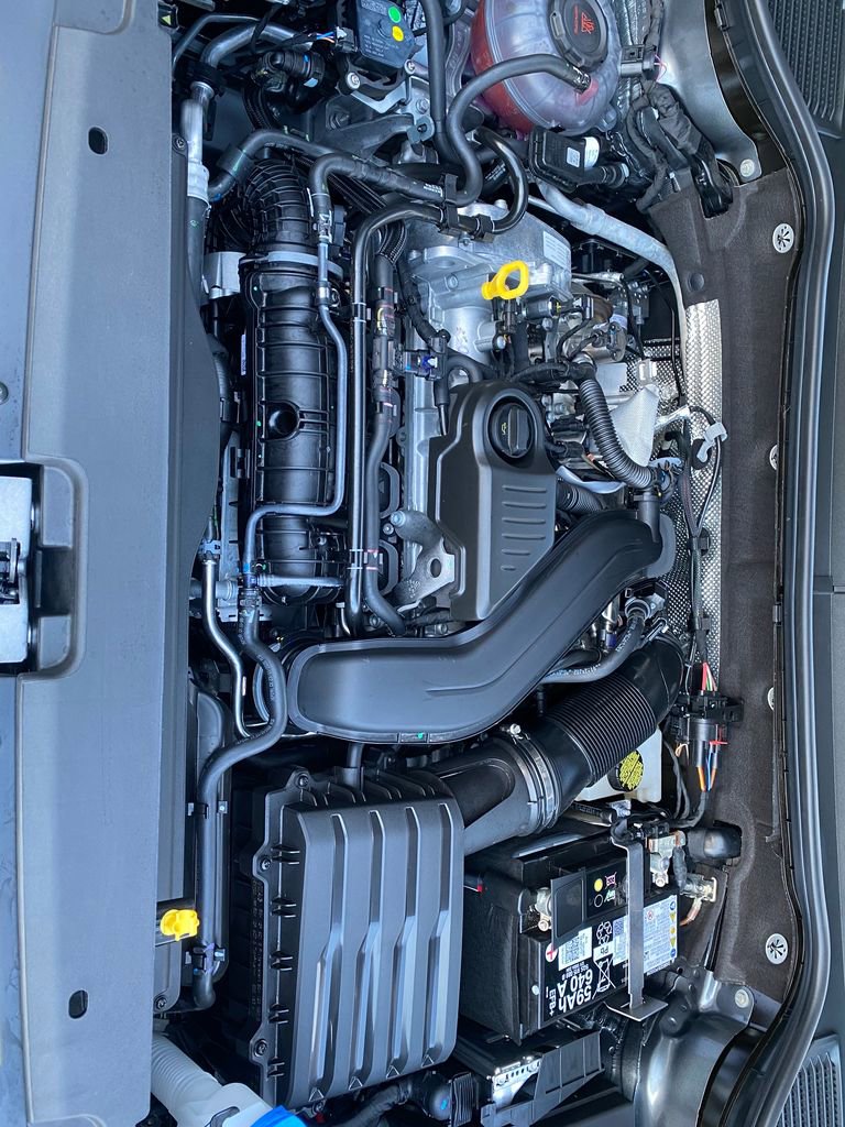New 2026 Volkswagen Taos SE FWD image 10