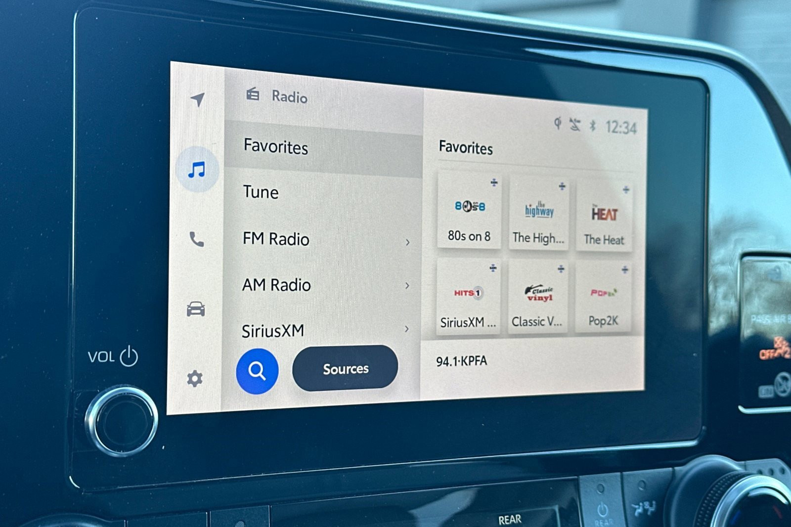 Used 2023 Toyota Highlander XLE image 28