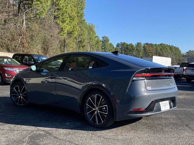 Used 2025 Toyota Prius XLE image 6