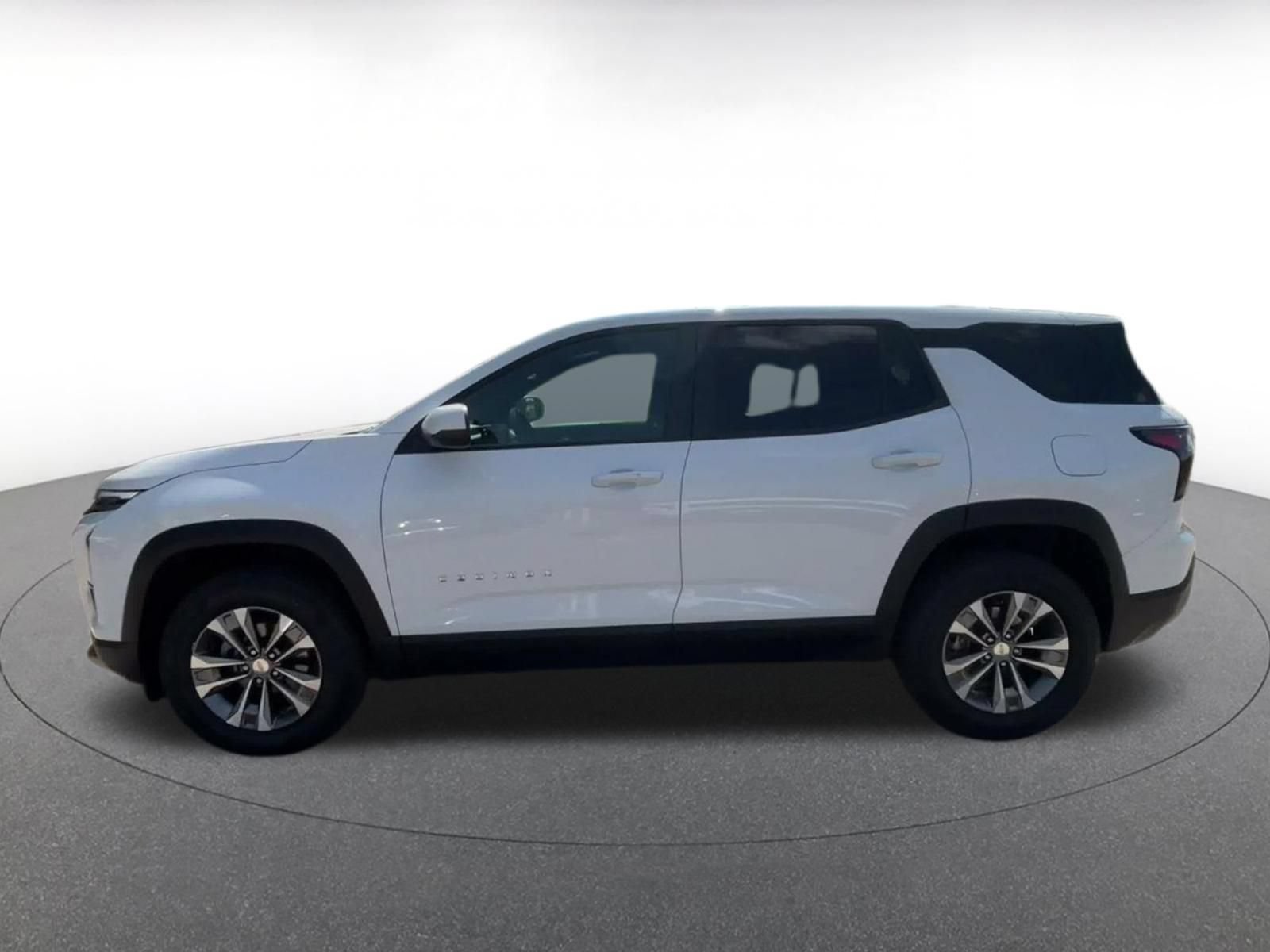 Used 2025 Chevrolet Equinox LT FWD image 8