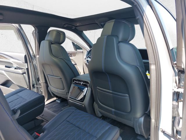 Used 2026 Cadillac Escalade IQ Sport 1 w/ LPO, ONYX Package AWD/4WD image 11