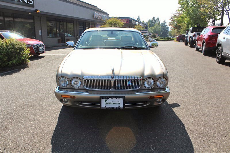 Used 2001 Jaguar XJ RWD image 7