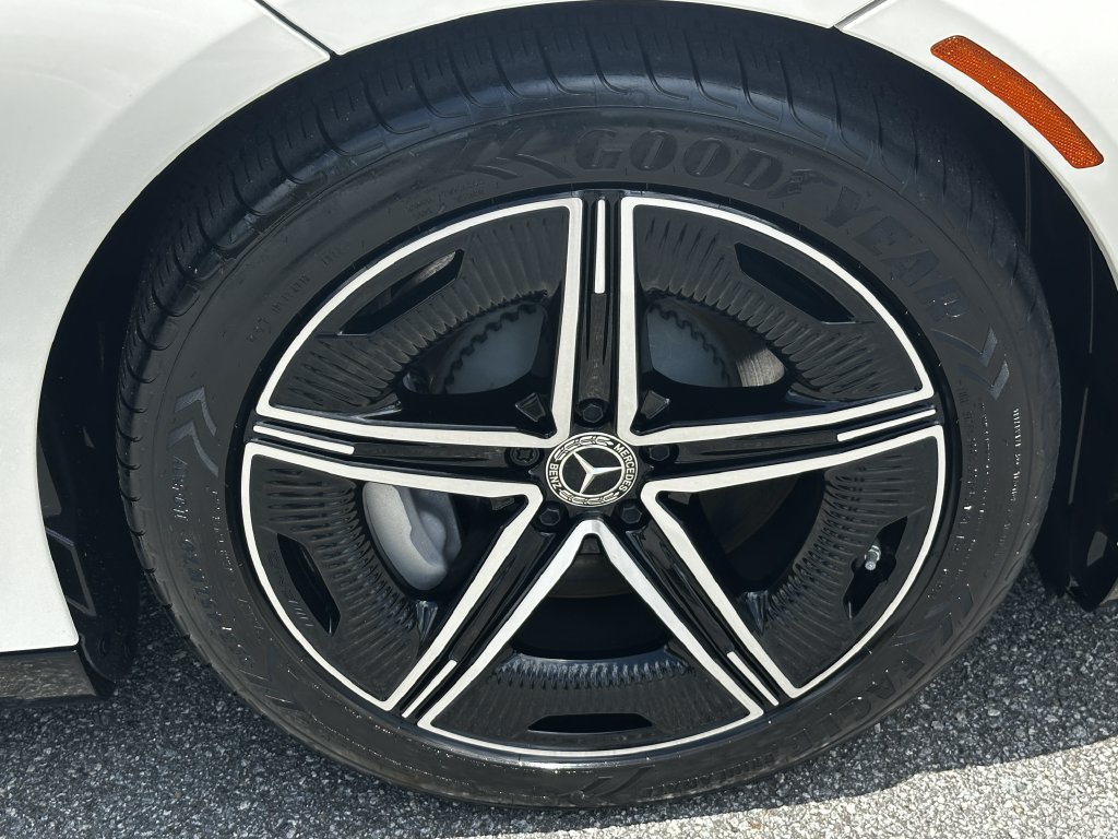 Certified 2023 Mercedes-Benz EQS 580 4MATIC Sedan image 14