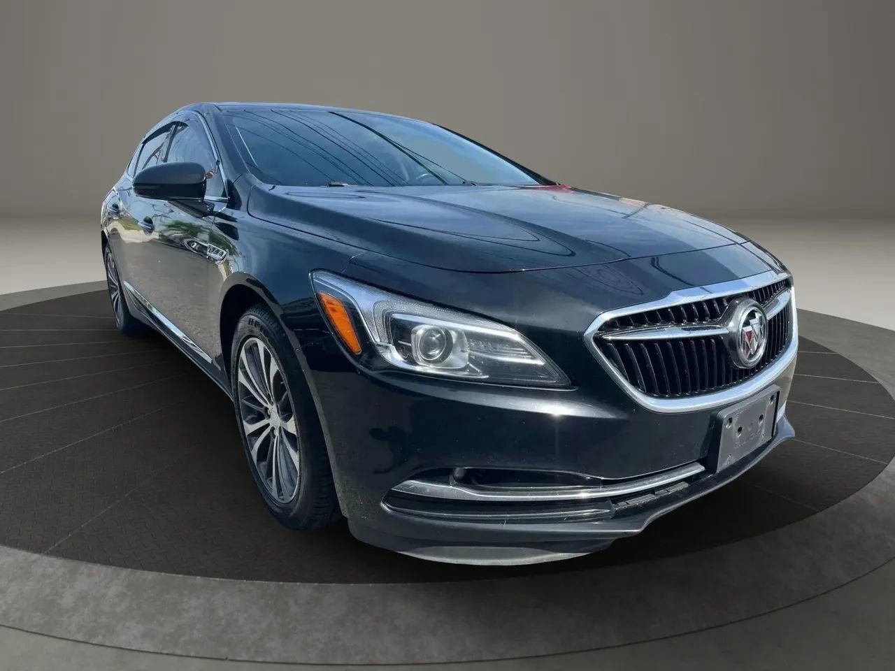 Used 2017 Buick LaCrosse Essence w/ Sun and Shade Package image 3