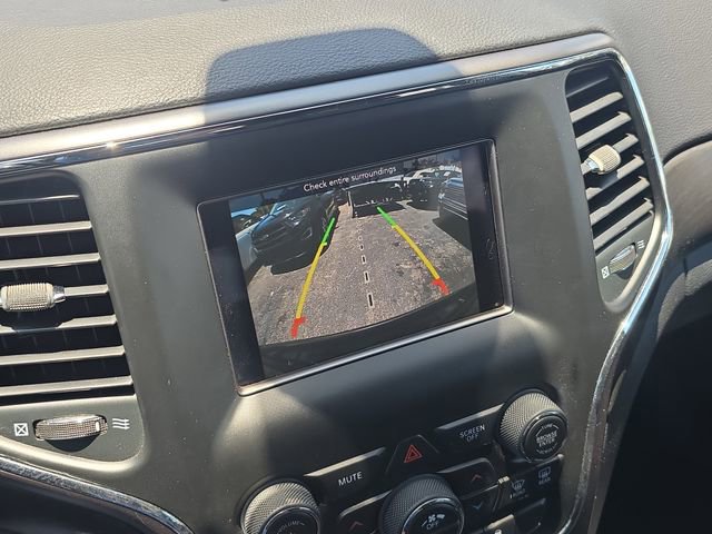 Used 2018 Jeep Grand Cherokee Laredo AWD/4WD image 27
