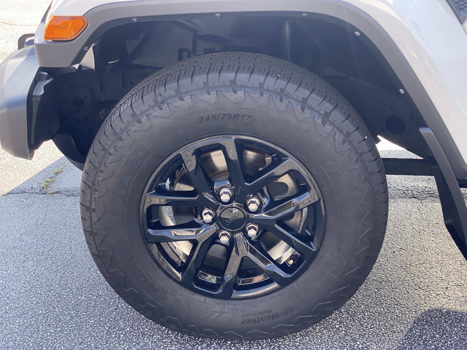 Used 2022 Jeep Gladiator Sport AWD/4WD image 11