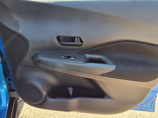 Certified 2025 Nissan Kicks Play S FWD image 26
