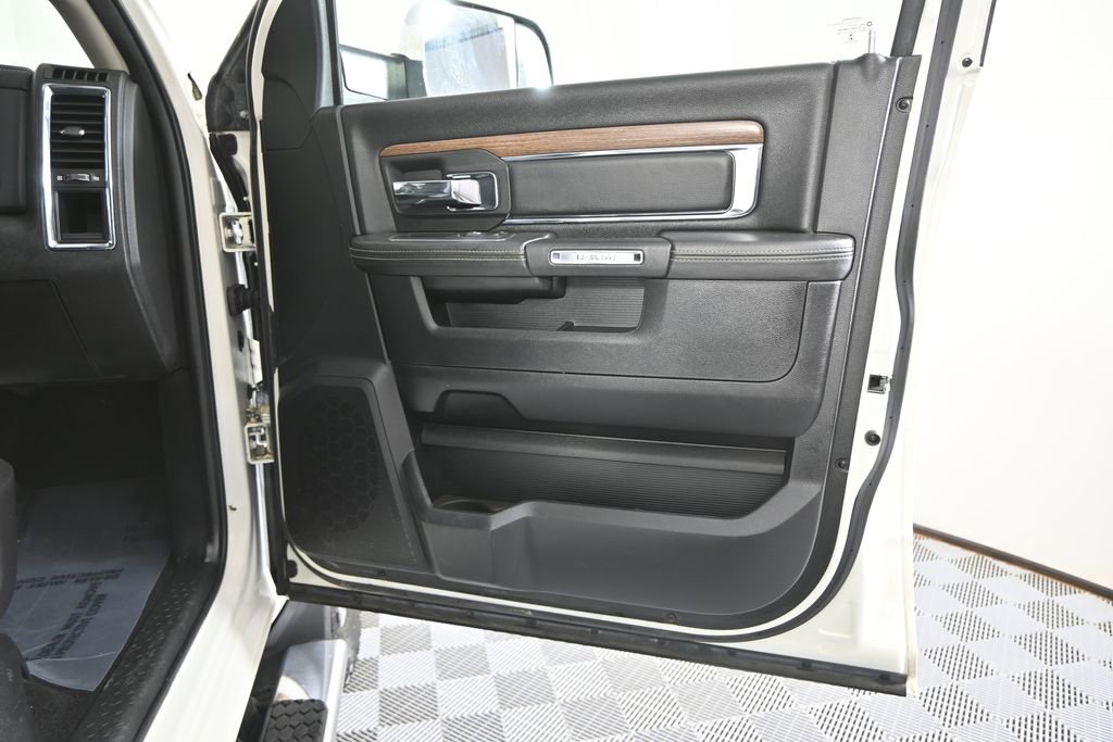 Used 2016 RAM 2500 Laramie w/ Convenience Group image 13